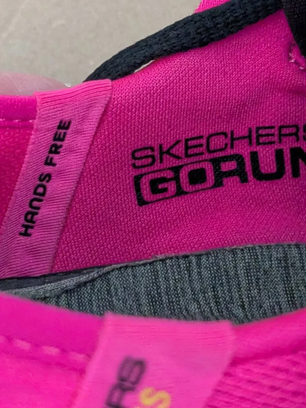 SKECHERS Max Cushioning Elite 2.0 Prevail Hands Free Slip-Ins Size 7 Pink/Purple